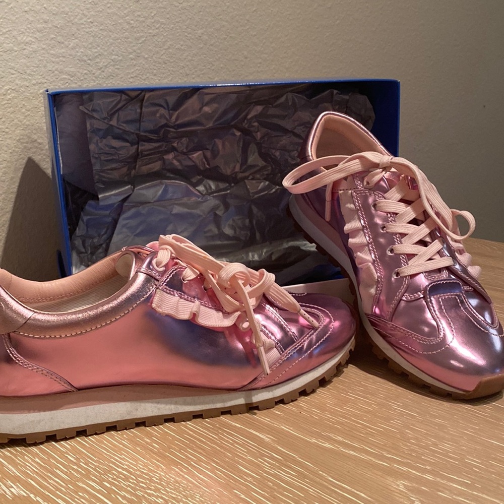 Tory spot size 8 ruffle trainer cotton pink.